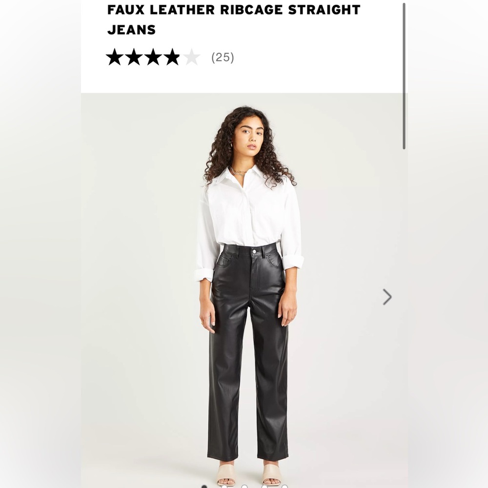 NWT LEVI’S Ribcage Straight Faux Leather Size 31